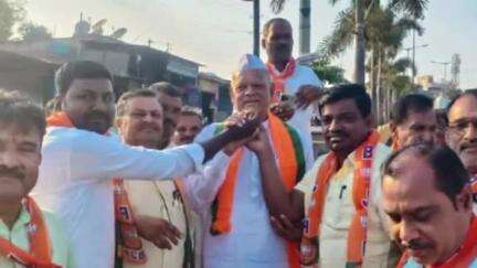 ನಿಡಗುಂದಿ: ದೆಹಲಿ ಚುನಾವಣೆಯಲ್ಲಿ ಬಿಜೆಪಿ ಗೆಲುವು ನಿಡಗುಂದಿ ಪಟ್ಟಣದಲ್ಲಿ ಮಾಜಿ ಸಚಿವ ಎಸ್ ಕೆ ಬೆಳುಬ್ಬಿ ನೇತೃತ್ವದಲ್ಲಿ  ಸಂಭ್ರಮಾಚರಣೆ