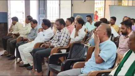 ಕಿತ್ತೂರು: ಕಿತ್ತೂರು ಅಭಿವೃದ್ಧಿ ‌ಪ್ರಾಧಿಕಾರಕ್ಕೆ‌ ಬಜೆಟ್‌ನಲ್ಲಿ ‌ಹಣ ಮೀಸಲಿಡದ ಸರ್ಕಾರದ ವಿರುದ್ದ ಪಟ್ಟಣದಲ್ಲಿ: ರಾಜಯೋಗೀಂದ್ರ ಸ್ವಾಮೀಜಿ ಆಕ್ರೋಶ