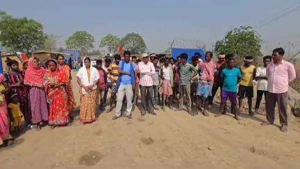 পাণ্ডবেশ্বর: পাণ্ডবেশ্বরের জোয়ালভাঙ্গা বেসরকারি খোলা মুখ খনিতে বিক্ষোভ স্থানীয় বাসিন্দা ও তৃণমূলের একাংশের