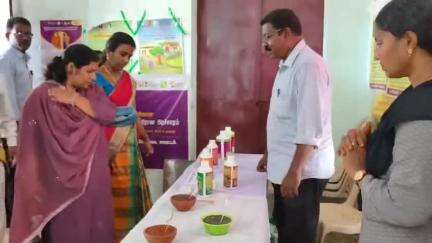 இளையாங்குடி: முனைவென்றி கிராமத்தில் ரூ.11.18 இலட்சம்மதிப்பீட்டிலான நலத்திட்ட உதவிகளை வழங்கிய
ஆட்சியர்