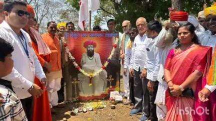 ಮುಂಡಗೋಡ: ವಿವೇಕಾನಂದ ಬಯಲು ರಂಗ ಮಂದಿರದಲ್ಲಿ ಸಂತ ಶ್ರೀ ಸೇವಾಲಾಲ್ ಜಯಂತಿ ಆಚರಣೆ