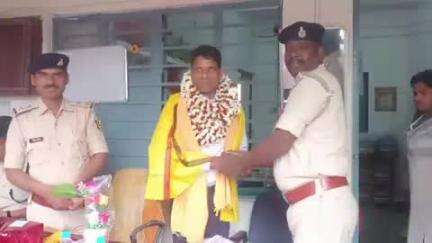 पानापुर: पानापुर थाना परिसर में विदाई समारोह आयोजित, इंस्पेक्टर और थानाध्यक्ष रहे मौजूद