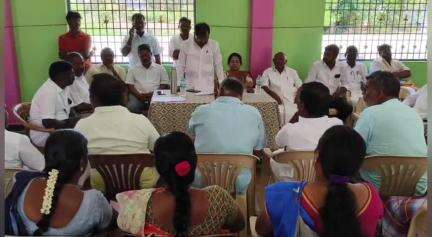போளூர்: அரும்பலூர் கிராமத்தில் அதிமுக பூத் கமிட்டி கூட்டம் நடைபெற்றது
