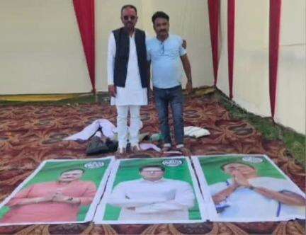 জামুরিয়া: জামুরিয়ার তৃণমূল বিধায়কের ছেলের পায়ের নিচে মমতা বন্দ্যোপাধ্যায় এবং অভিষেক বন্দ্যোপাধ্যায়ের ছবি এই নিয়ে বিতর্ক