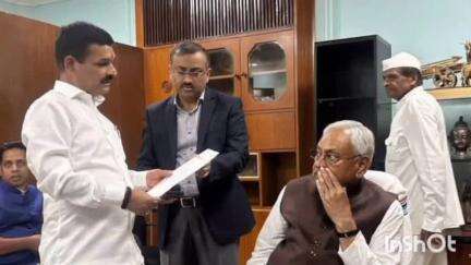 भवानीपुर: नाबालिक बच्ची को न्याय दिलाने के लिए विधायक ने मुख्यमंत्री को सौंपा ज्ञापन