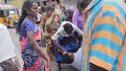 திருப்புவனம்: பொதுத்தேர்வு எழுதிவரும் மாணவன் தூக்குபோட்டு தற்கொலை - உடலை வாங்க மறுத்து GH முன்பு உறவினர்கள் சாலை மறியல்