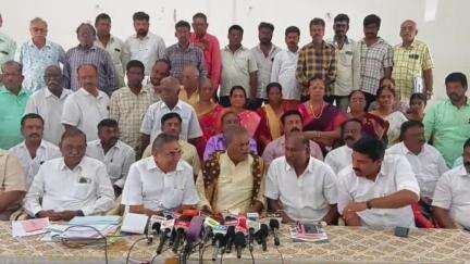 ஸ்ரீரங்கம்: வேளாளர் எழுச்சி மாநாடு திருச்சியில் நடைபெறும்-திருவானைக்காவலில்
அனைத்து வேளாளர் பிள்ளைமார் நலச்சங்க மாநில தலைவர் பேட்டி