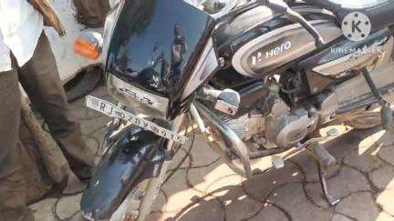 चिखली: कुआं गांव के बस स्टैंड पर होटल के बाहर खड़ी बाइक हुई चोरी, मौके पर जुटी भीड़