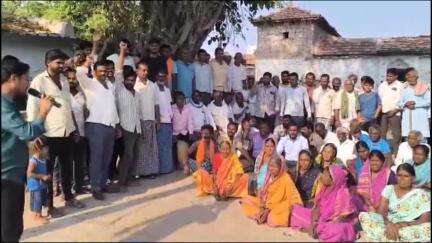 బిచ్కుంద: బిచ్కుంద మున్సిపాలిటీలో తమ గ్రామాన్ని కలపొద్దని గోపన్ పల్లి గ్రామస్తుల ఆందోళన