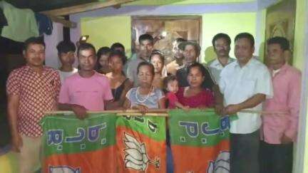 কাঞ্চনপুর: কাঞ্চনপুর বিধানসভার অন্তর্গত বিজেপির ৫২নং বুথ এলাকায় এক সাংগঠনিক সভা ও যোগদান সভা অনুষ্ঠিত অনুষ্ঠিত হয়