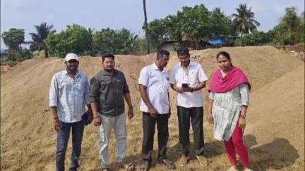 గంగోలు గ్రామంలోని ఇసుక నిల్వలపై విజిలెన్స్ అధికారుల దాడులు