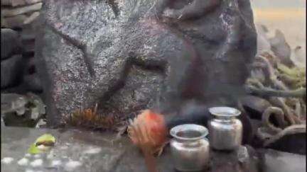 अक्कलकोट: चपळगावच्या वेशीतील ऐतिहासिक हनुमान मूर्तीचे विसर्जन, २५ मार्चपासून होणार धार्मिक कार्यक्रम