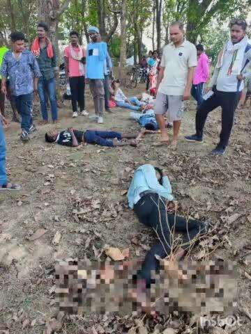 माकड़ी: आमोडीपारा के पास दो बाइक की आपस में हुई टक्कर, 5 युवक हुए घायल