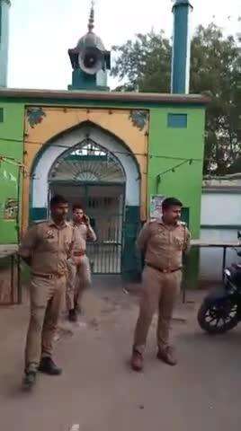 प्रयागराज के बहरिया थाना अंतर्गत सिकंदरा  रौजा लगने वाला सप्ताहिक मेला प्रशासन ने कराया बंद