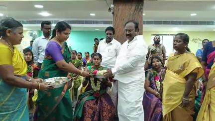 சின்ன சேலம்: கச்சிராயப்பாளையத்தில் உள்ள தனியார் மஹாலில் நடைபெற்ற சமுதாய வளைகாப்பு நிகழ்ச்சியில் சட்டமன்ற உறுப்பினர் உதயசூரியன் பங்கேற்பு