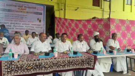 திருவையாறு: முகமது பந்தர் பள்ளிவாசலில் சமூக நல்லிணக்க இப்தார் விருந்து நிகழ்ச்சியில் கலந்து கொண்ட எம்எல்ஏ எம்பி