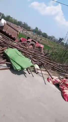 कांसाबेल: कोतबा में अनियंत्रित होकर खेत में पलटी ट्रैक्टर ट्रॉली, चालक की हुई मौत