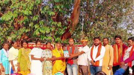 रायडीह: नव वर्ष को लेकर गांव में विश्व हिंदू परिषद, बजरंग दल, दुर्गा वाहिनी और मातृ शक्ति की बैठक संपन्न हुई