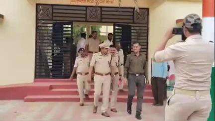 ಮುದ್ದೇಬಿಹಾಳ: ಆಕ್ರಮ ಮದ್ಯ ಮಾರಾಟಕ್ಕೆ ಕಡಿವಾಣ ಹಾಕಲು ಎಲ್ಲರೂ ಕೈಜೋಡಿಸಬೇಕು: ಮಡಿಕೇಶ್ವರದಲ್ಲಿ ಲೋಕಾಯುಕ್ತರು ಹಾಗೂ ಪೊಲೀಸ್ ಅಧಿಕಾರಿಗಳು
