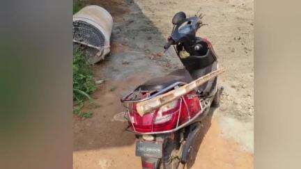 കൊടുങ്ങല്ലൂർ: പെരിഞ്ഞനം ബീച്ച് റോഡിൽ ടിപ്പർ ലോറിയും സ്കൂട്ടറും കൂട്ടിയിടിച്ച് സ്കൂട്ടർ യാത്രികൻ മരിച്ചു