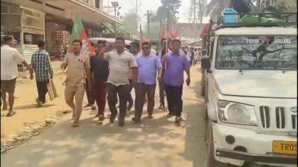 কাঞ্চনপুর: 60 কাঞ্চনপুর বিধানসভার অন্তর্গত আনন্দবাজার এলাকায় এক মিছিল সংঘটিত হয়,উপস্থিত বিজেপির নেতৃত্বগণ