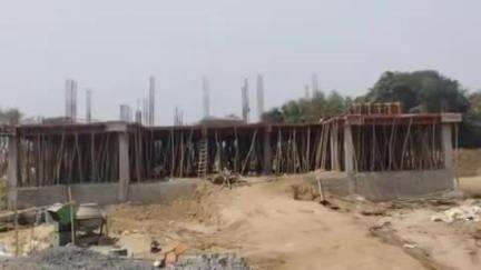 बेलछी: कोरारी में नया पंचायत भवन का निर्माण कार्य जारी है