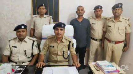 पीपराकोठी: जीवधारा से शराब माफिया रंजीत गुप्ता को शुक्रवार को किया गया गिरफ्तार, एक माह पूर्व हुई थी घर की कुर्की