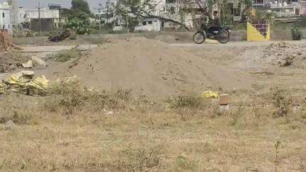 मारेगाव: गोधनी येथे तलाठ्यासमोर रेती खाली करून चालकाने ट्रॅक्टर नेला पळवून, मारेगाव पोलिसांत गुन्हा दाखल