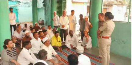 ಚಿತ್ತಾಪುರ: ರಂಜಾನ್ ಹಬ್ಬ ಹಿನ್ನೆಲೆ,ದಂಡೋತಿ ಗ್ರಾಮದಲ್ಲಿ ಪೊಲೀಸರಿಂದ ಶಾಂತಿ ಸಭೆ