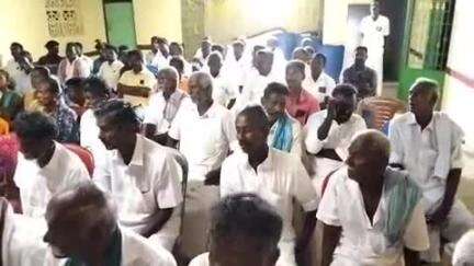 திருச்சுழி: ஒட்டங்குளம் பகுதியில் அதிமுக பூத் கமிட்டி நிர்வாகிகள் நியமனம் செய்வது தொடர்பான கள ஆய்வு நடைபெற்றது