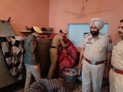 ਮਲੇਰਕੋਟਲਾ: ਮਲੇਰਕੋਟਲਾ ਪੁਲਿਸ ਨੇ ਅੱਜ  ਮਹਲਾ ਭੂਮਸੀ ਅਤੇ ਪਿੰਡ ਕੰਗਣਵਾਲ ਵਿਖੇ ਨਸ਼ਾ ਤਸਕਰਾਂ ਨੂੰ ਨੱਥ ਪਾਉਣ ਲਈ ਸਰਚ ਅਭਿਆਨ ਚਲਾਇਆ ਗਿਆ