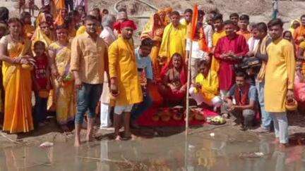 पानापुर: कोध गांव में काली मंदिर में प्राण प्रतिष्ठा का शुभारंभ, कलश यात्रा से हुआ