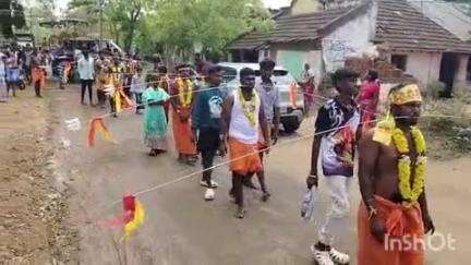 செந்துறை: வீராக்கன்  கிராமத்திலுள்ள வலம்புரி ஆண்டவர்  திருக்கோவில் பால்குட திருவிழா