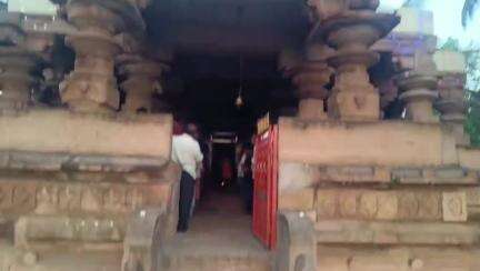 ಮುಧೋಳ: ರನ್ನಬೆಳಗಲಿಯಲ್ಲಿ ಯುಗಾದಿ ಪಾಡ್ಯಾದಂದು ಲಿಂಗವನ್ನ ಸ್ಪರ್ಶಿಸುವ ಸೂರ್ಯ ರಶ್ಮಿ,ವಿಸ್ಮಯಕ್ಕೆ ಸಾಕ್ಷಿಯಾದ ಸ್ಥಳೀಯರು