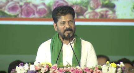హుజూర్ నగర్: కాంగ్రెస్ ప్రభుత్వం పేదవాళ్లకు అండగా ఉంటుందని ముఖ్యమంత్రి రేవంత్ రెడ్డి వెల్లడి