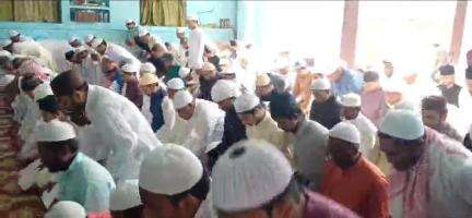 बरवाडीह: प्रखंड की कई मस्जिदों में ईद की नमाज़ अदा की गई, विधायक रामचंद्र सिंह ने लोगों को बधाई दी