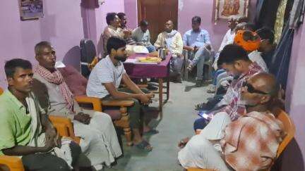 मधवापुर: बिहार बदलाव यात्रा की तैयारी हेतु रत्नेश्वर ठाकुर ने रैमा में की जन सुराज वर्कर मीटिंग, पहली सभा रैमा मे करने का निर्णय