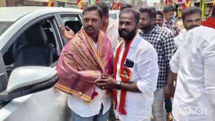 சோளிங்கர்: அம்மூர் பேருந்து நிலையம் அருகே தவெக சார்பில் தண்ணீர் பந்தல் திறப்பு விழா நடைபெற்றது