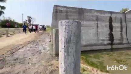 పర్వతగిరి: రావూరు గ్రామంలో రైతులను పరామర్శించిన మాజీ మంత్రి దయాకర్ రావు