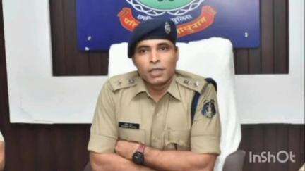 दुर्ग: दुर्ग के एसपी जितेंद्र शुक्ला ने पुलिस कंट्रोल रूम में पुलिस अधिकारियों के लिए बैठक की