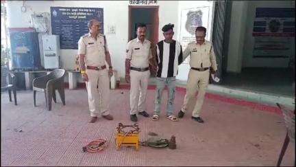 कुनकुरी: कुनकुरी पुलिस ने चोरी के आरोपी को कुछ ही घंटों में किया गिरफ्तार