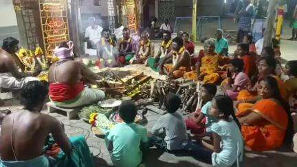 வெம்பக்கோட்டை: இறவார் பட்டியில் முத்துராமலிங்க தேவருக்கு கோவில் கட்டி கும்பாபிஷேகம் நடத்திய கிராம மக்கள்