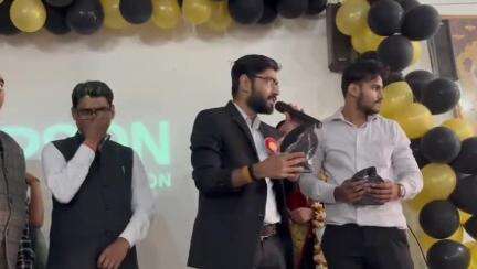 Thank u sir to give me this award  for bestowing this honour first consecutive year 🙏🏻

Thank u head sir and principal