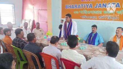 শান্তিরবাজার: বিজেপি দলের জনসমাবেশ কে কেন্দ্র করে শান্তিবাজার মন্ডল কার্যালয়ে অনুষ্ঠিত হয় প্রস্তুতি বৈঠক