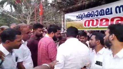 കൊയിലാണ്ടി: പോലീസുകാർ ക്വാറി ഉടമകളുടെ കൂലിക്കാരായി മാറരുത് എന്ന് ഷാഫി പറമ്പിൽ എം.പി മേപ്പയൂരിൽ പറഞ്ഞു