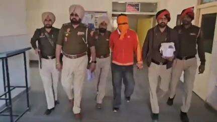 ਜੈਤੋ: ਡੋਡ ਅਤੇ ਕੋਟਕਪੂਰਾ ਰੋਡ ਤੋਂ 2 ਵੱਖ-ਵੱਖ ਮਾਮਲਿਆਂ ਵਿੱਚ 8  ਮੁਲਜ਼ਮ ਗ੍ਰਿਫਤਾਰ,ਨਜਾਇਜ਼ ਅਸਲਾ ਅਤੇ ਤੇਜ਼ਧਾਰ ਹਥਿਆਰ ਹੋਏ ਬਰਾਮਦ