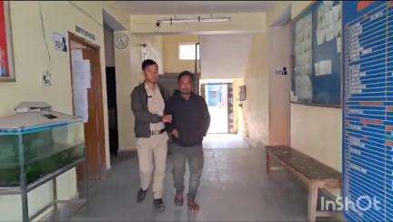 খড়িবাড়ি: পানিট্যাঙ্কি শীতলা মন্দির এলাকা থেকে 126 গ্রাম ব্রাউন সুগার ও 46 হাজার 300 
টাকা সহ গ্রেপ্তার দম্পতি, পেশ আদালতে