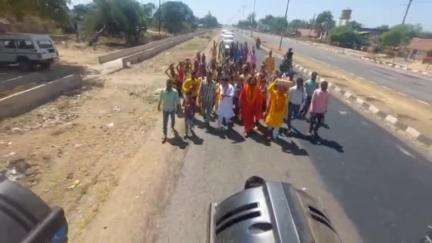 मनगवां: गढ़ ग्राम कलवारी में 7 दिवसीय श्री मद्भागवत कथा सप्ताह भक्ति ज्ञान यज्ञ का शुभारंभ हुआ