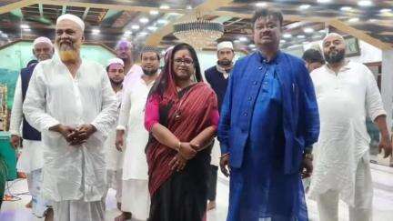 জাঙ্গিপাড়া: হুগলির ফুরফুরা শরীফে ঐতিহাসিক ঈসালে সওয়াব অনুষ্ঠানে রাজ্যের মন্ত্রী ও বিধায়ক