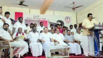 பெரியகுளம்: வடுகபட்டி தனியார் மண்டபத்தில் திமுக மாவட்ட இளைஞரணி சார்பில் மத்திய அரசை கண்டித்து கூட்டம் நடந்தது